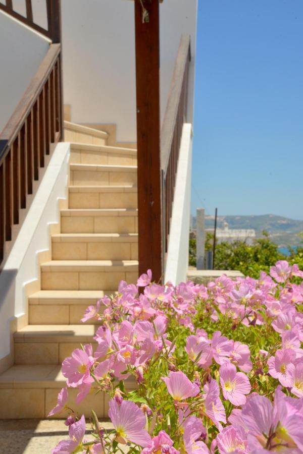 Trypiti Sea View Apartment Екстериор снимка