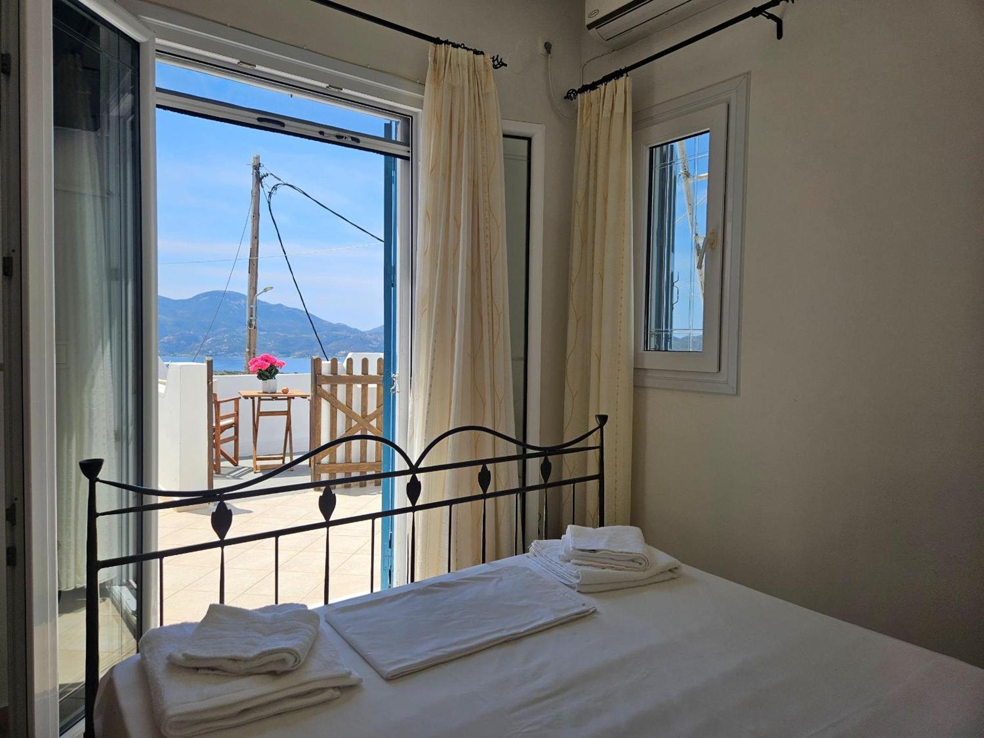 Trypiti Sea View Apartment Екстериор снимка