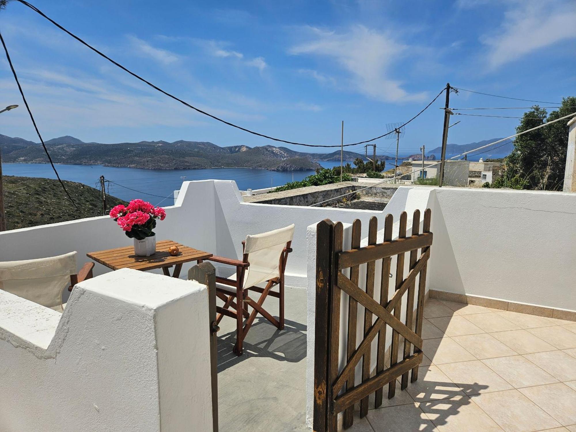 Trypiti Sea View Apartment Екстериор снимка