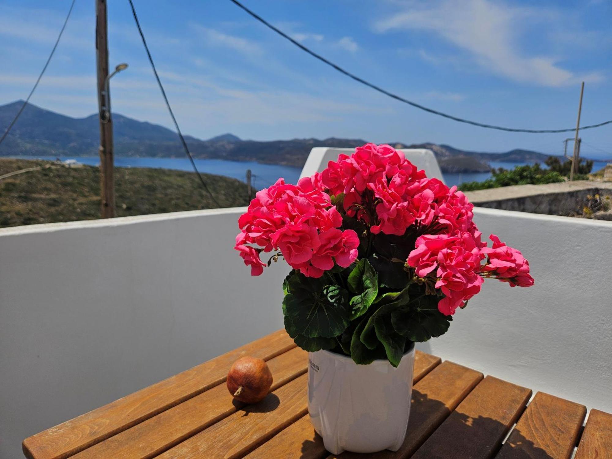 Trypiti Sea View Apartment Екстериор снимка